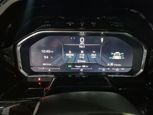 Certified 2025 GMC Sierra 1500 SLT image 13