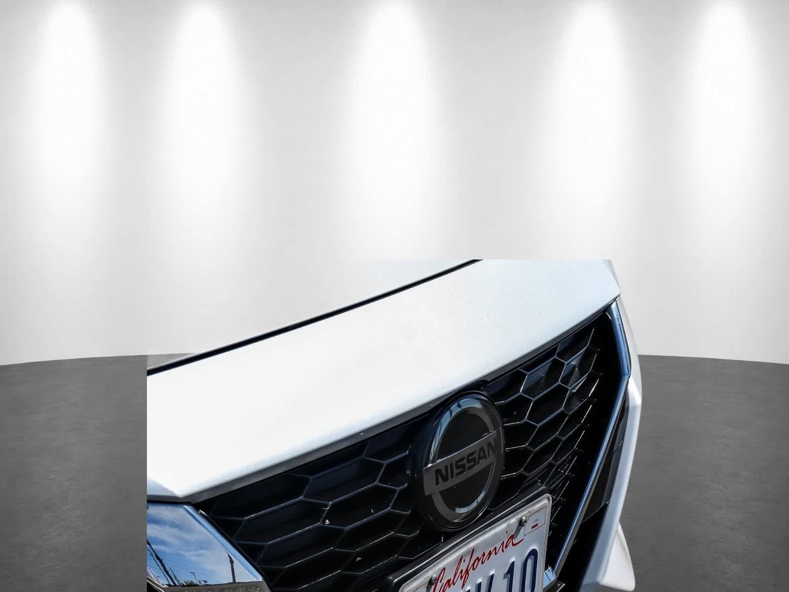Used 2023 Nissan Sentra SV FWD image 6