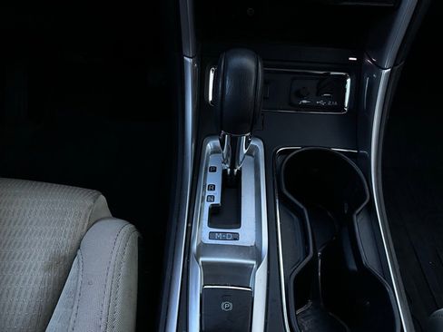 Used 2021 Subaru Ascent Premium w/ Sport Package image 25