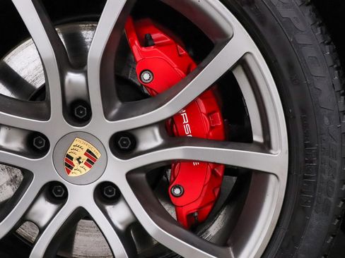 Used 2023 Porsche Cayenne GTS w/ Premium Package image 9