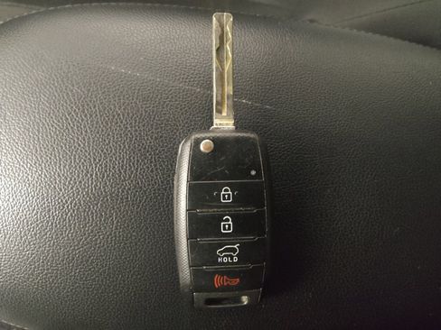 Used 2018 Kia Soul image 32