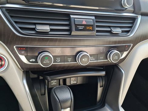 Used 2020 Honda Accord EX image 16