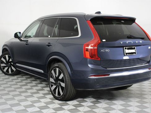 Certified 2023 Volvo XC90 T8 Ultimate w/ Protection Package Premier image 2