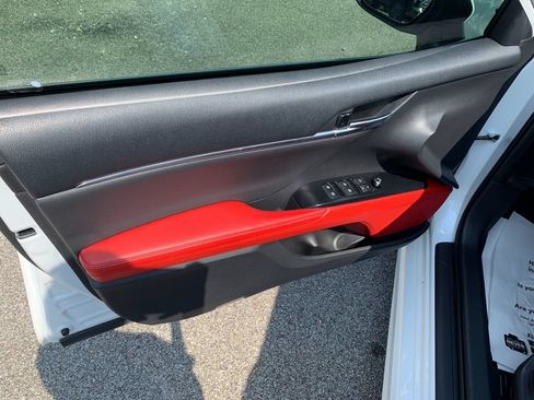 Used 2019 Toyota Camry XSE FWD image 12