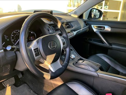 Used 2012 Lexus CT 200h image 14
