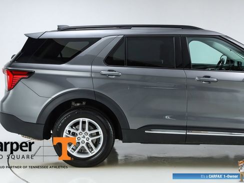 Used 2025 Ford Explorer Active image 11