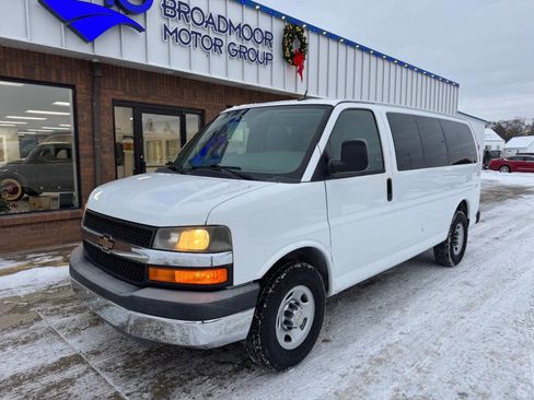 Used 2012 Chevrolet Express 2500 LT w/ LT Preferred Equipment Group image 2