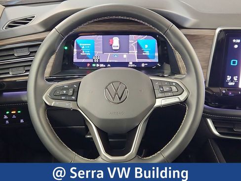 Used 2024 Volkswagen Atlas SEL AWD/4WD image 22