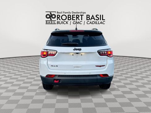 Used 2025 Jeep Compass Trailhawk AWD/4WD image 7