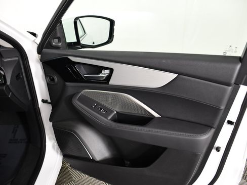 Certified 2024 Acura MDX SH-AWD image 40