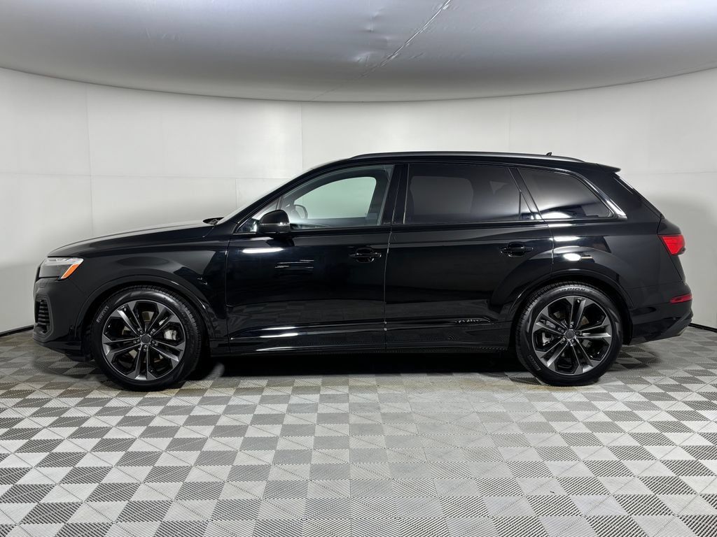 Used 2026 Audi Q7 3.0T Premium Plus w/ Premium Plus Package AWD/4WD image 4