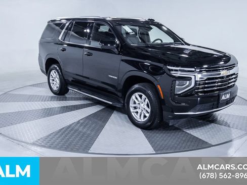 Used 2025 Chevrolet Tahoe LT AWD/4WD image 14