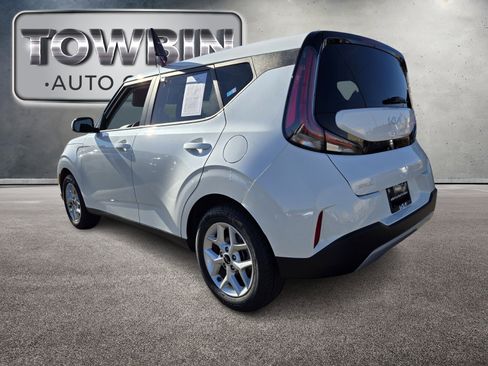Certified 2024 Kia Soul LX w/ Option Group 015 image 7