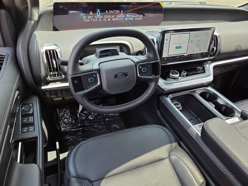 New 2026 Ford Expedition Platinum w/ Stealth Appearance Package AWD/4WD image 7