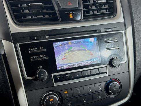 Used 2017 Nissan Altima 2.5 SR w/ Midnight Edition Package image 19