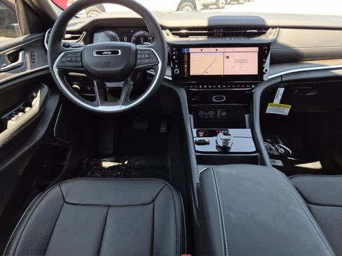 New 2026 Jeep Grand Cherokee Limited AWD/4WD image 15