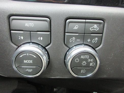 New 2026 GMC Sierra 1500 SLT w/ SLT Premium Plus Package image 17