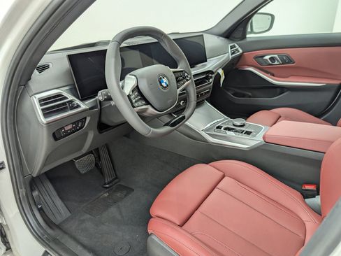 Used 2025 BMW 330i Sedan w/ Premium Package image 4