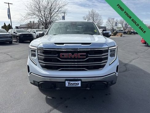 Used 2023 GMC Sierra 1500 SLT image 2