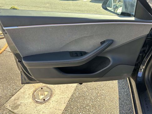 Used 2025 Tesla Model 3 Long Range RWD image 13