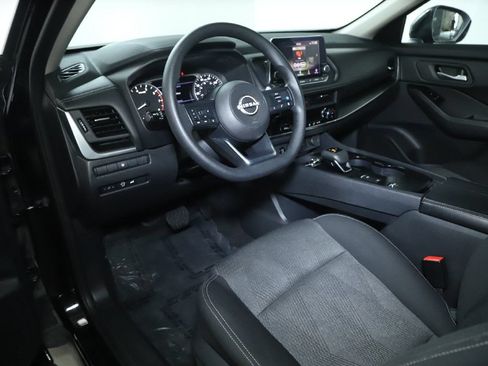 Used 2024 Nissan Rogue SV FWD image 17