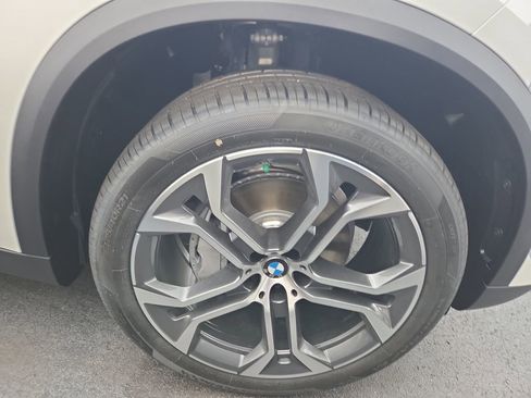 New 2026 BMW X5 xDrive40i image 2