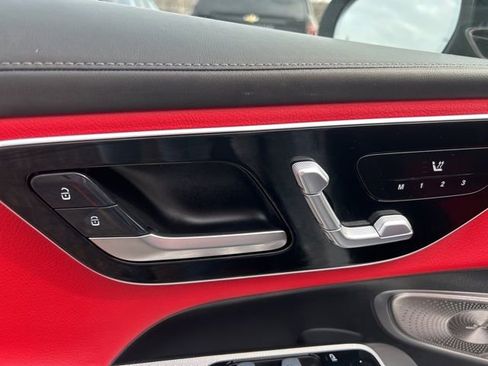 Used 2024 Mercedes-Benz GLC 43 AMG 4MATIC image 12