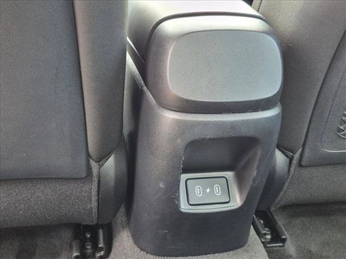 Used 2025 Hyundai Elantra SEL FWD image 20
