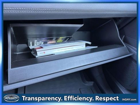 Used 2024 Toyota Sienna XLE image 33