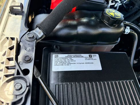 Used 2018 Cadillac Escalade ESV Luxury image 35