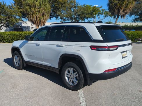 New 2025 Jeep Grand Cherokee Laredo w/ MOPAR Finishing Package image 7