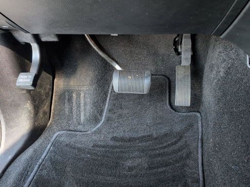 Used 2022 Jeep Grand Cherokee Laredo X RWD image 29