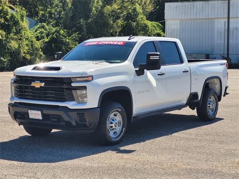 Used 2024 Chevrolet Silverado 2500 W/T image 3
