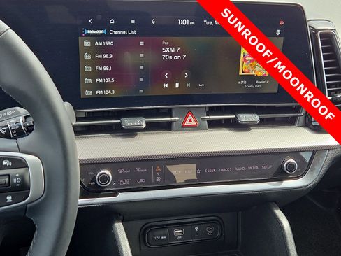Used 2025 Kia Sportage SX image 16