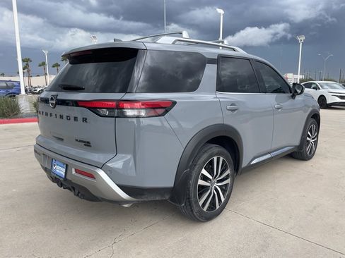 Certified 2024 Nissan Pathfinder Platinum w/ Lighting Package (N92) image 6