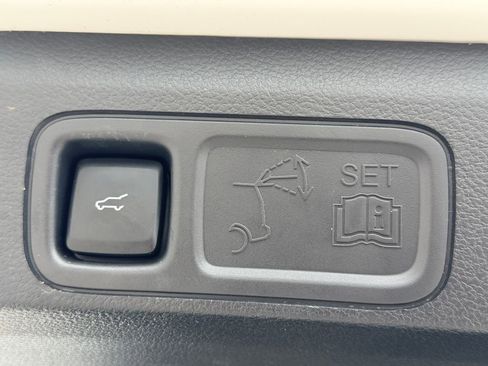 Used 2024 Ford Expedition Limited AWD/4WD image 35
