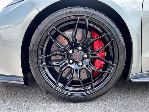 Used 2023 Chevrolet Corvette Z06 RWD image 31