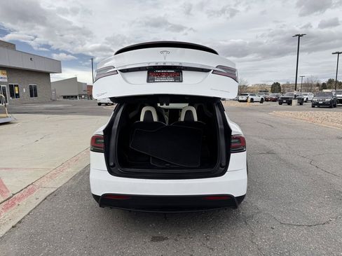 Used 2019 Tesla Model X P100D image 9