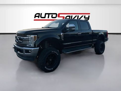 Used 2017 Ford F350 4x4 Crew Cab Super Duty image 3