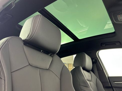 Used 2025 Audi Q3 2.0T Premium w/ Convenience Package image 16