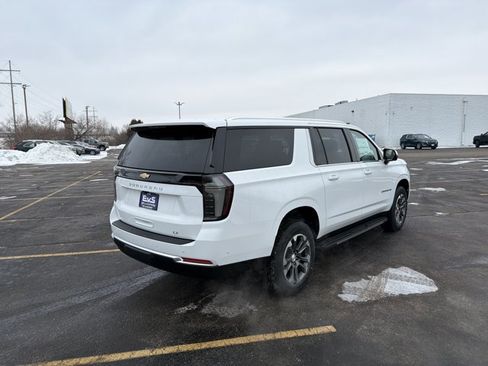 New 2026 Chevrolet Suburban LT w/ Comfort Package image 5