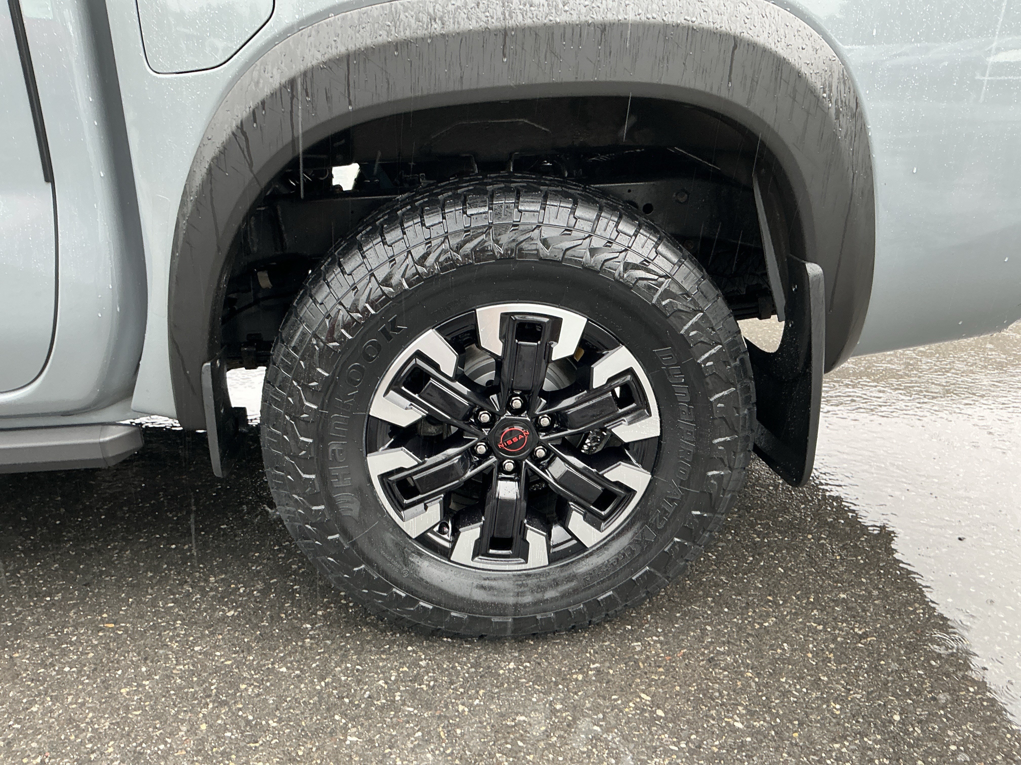 Used 2023 Nissan Frontier PRO-4X w/ Tow Package AWD/4WD image 15