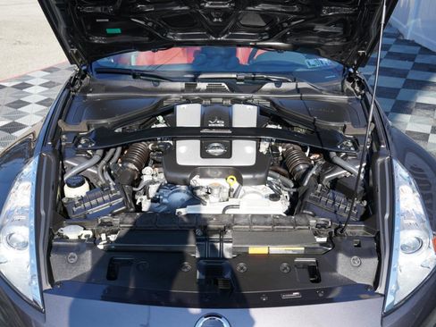 Used 2010 Nissan 370Z Touring w/ Sport Pkg image 64