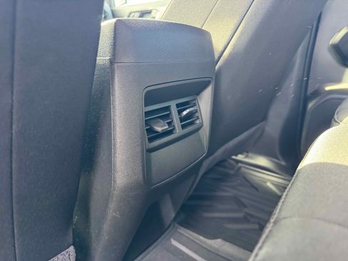 Used 2025 Chevrolet Colorado Trail Boss image 28