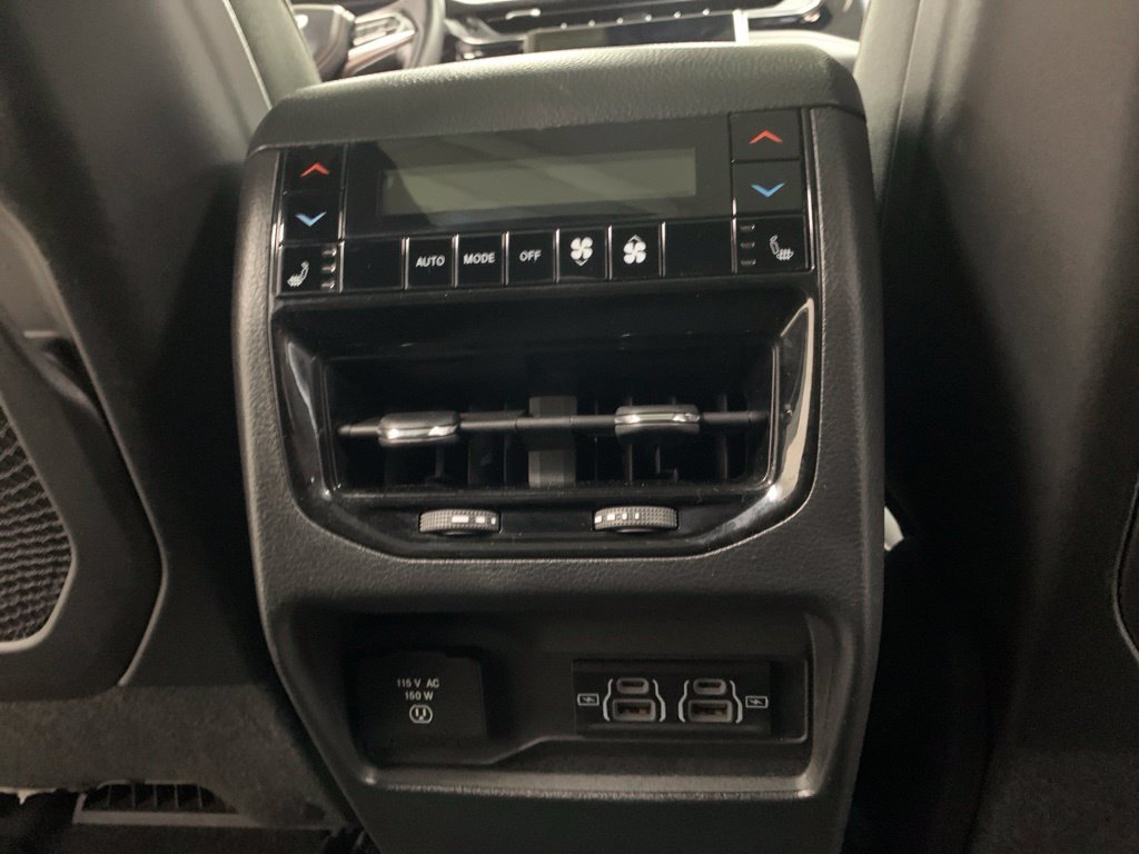 Used 2023 Jeep Grand Cherokee Summit w/ Advanced Protech Group IV AWD/4WD image 11