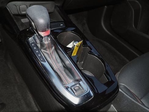 Certified 2024 Chevrolet Trax RS w/ Sunroof Package image 17