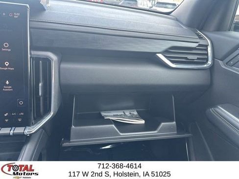 Used 2026 GMC Acadia Elevation w/ Elevation Premium Package AWD/4WD image 25