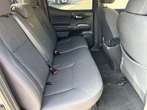 Used 2019 Toyota Tacoma TRD Off-Road image 14