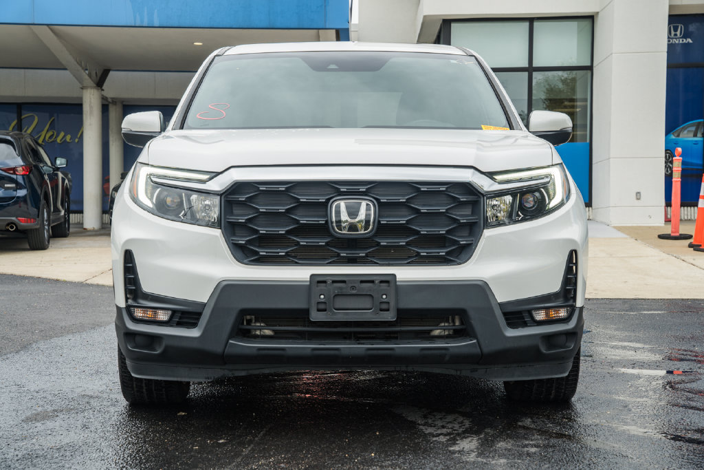 Used 2023 Honda Passport EX-L image 2