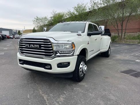 Used 2019 RAM 3500 Limited w/ Max Tow Package image 7